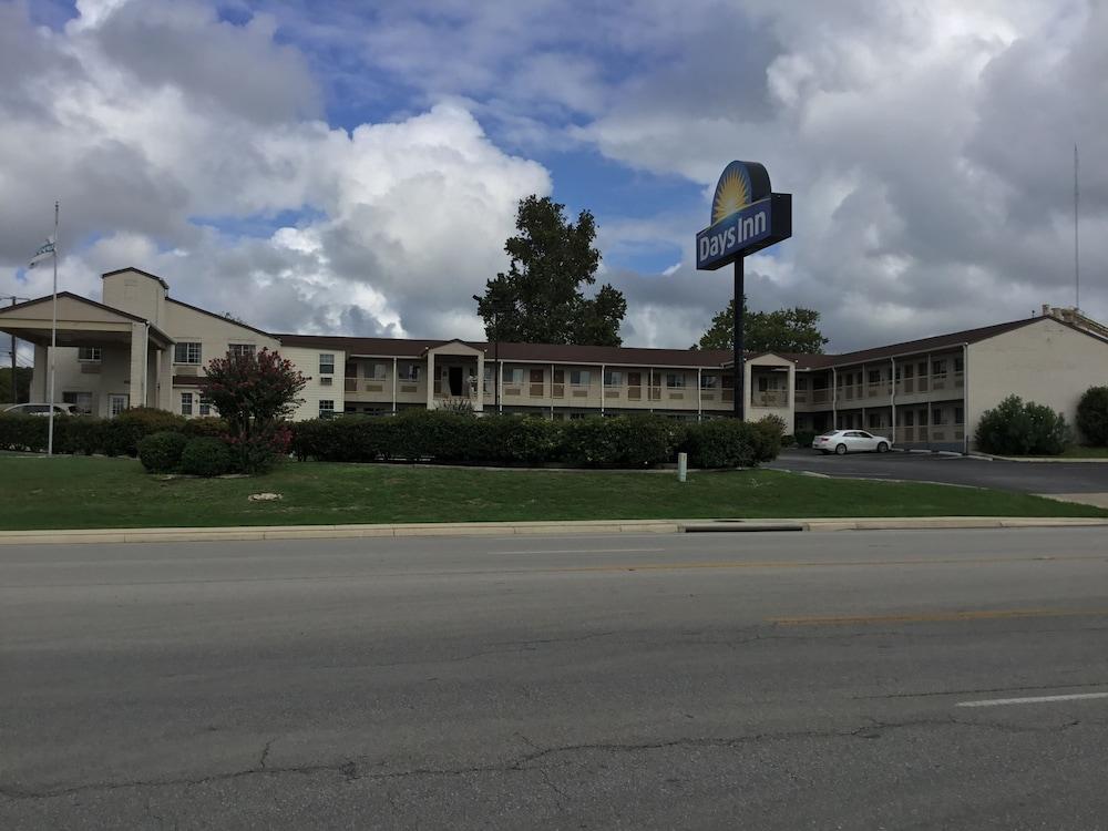 Days By Wyndham Kerrville