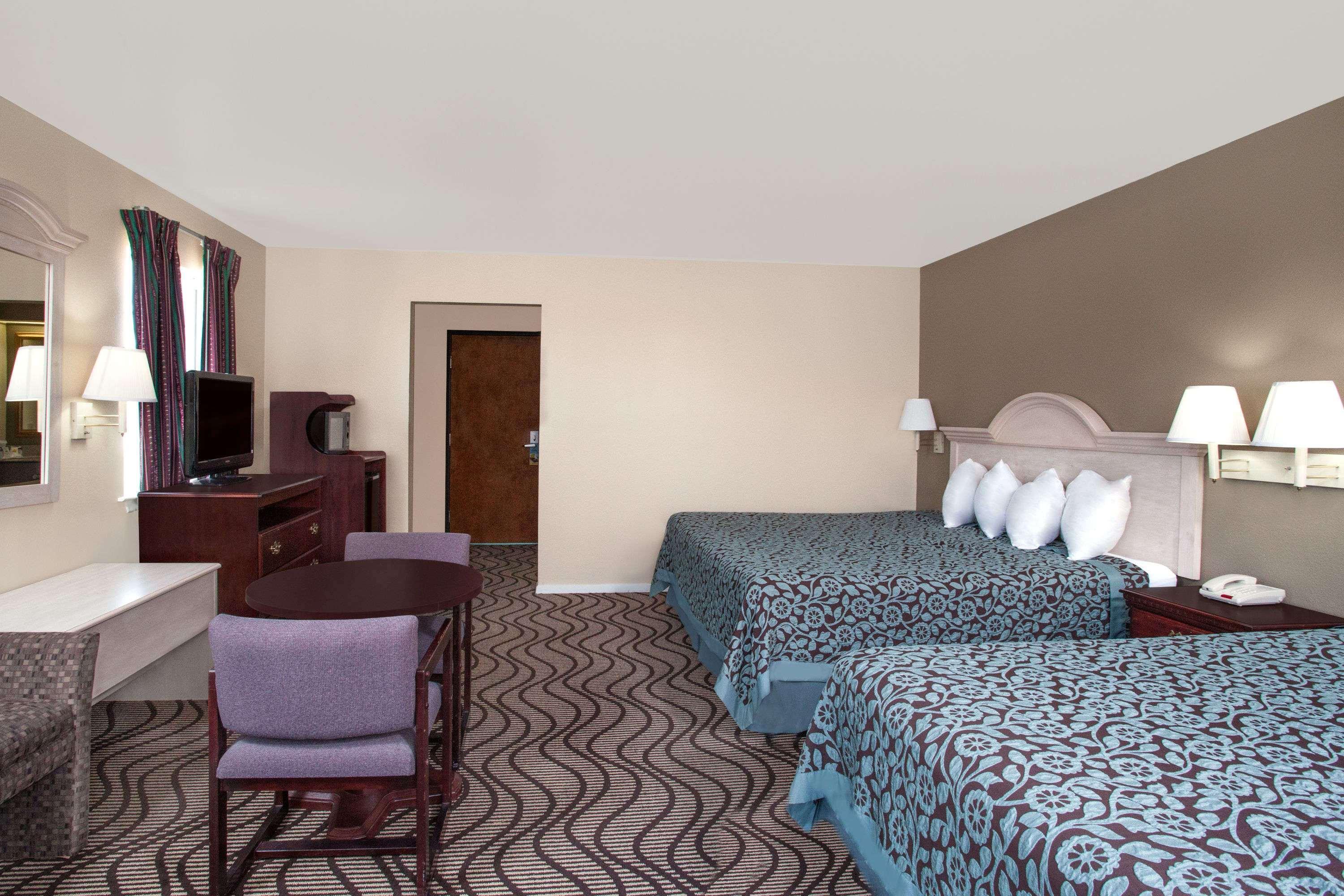 Days By Wyndham Hotel