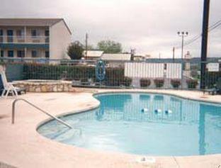 Days By Wyndham Hotel Kerrville